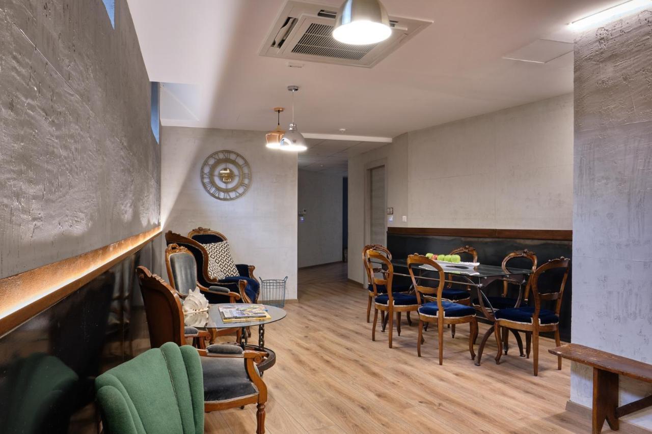 La Via Del Porto Charme Rooms Агрополи Екстериор снимка